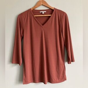 GREEN ENVELOPE Mauve Micro Ribbed V-Neck 3/4 Sleeve Top Size S